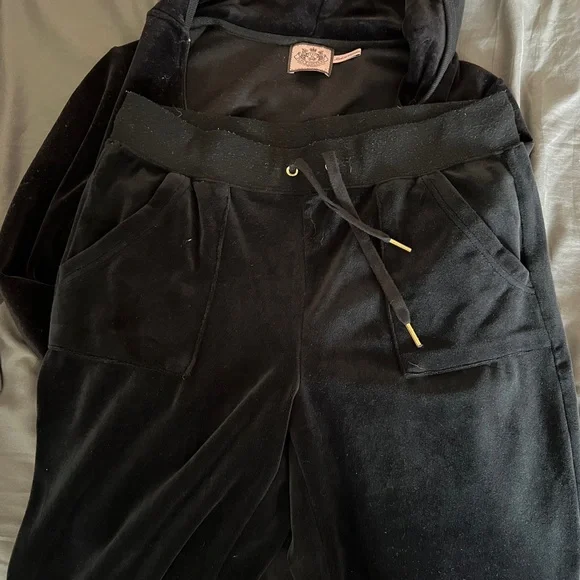 Juicy Couture Black Velour set sweater and pants - Picture 3 of 5